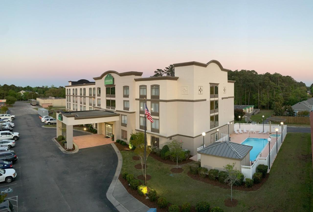 Wingate By Wyndham Southport Hotel Exterior photo