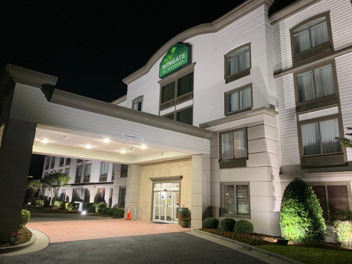 Wingate By Wyndham Southport Hotel Exterior photo