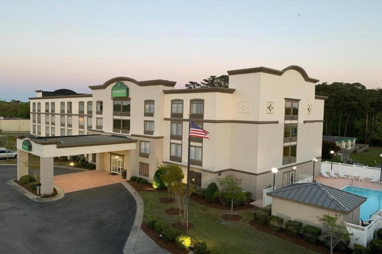 Wingate By Wyndham Southport Hotel Exterior photo