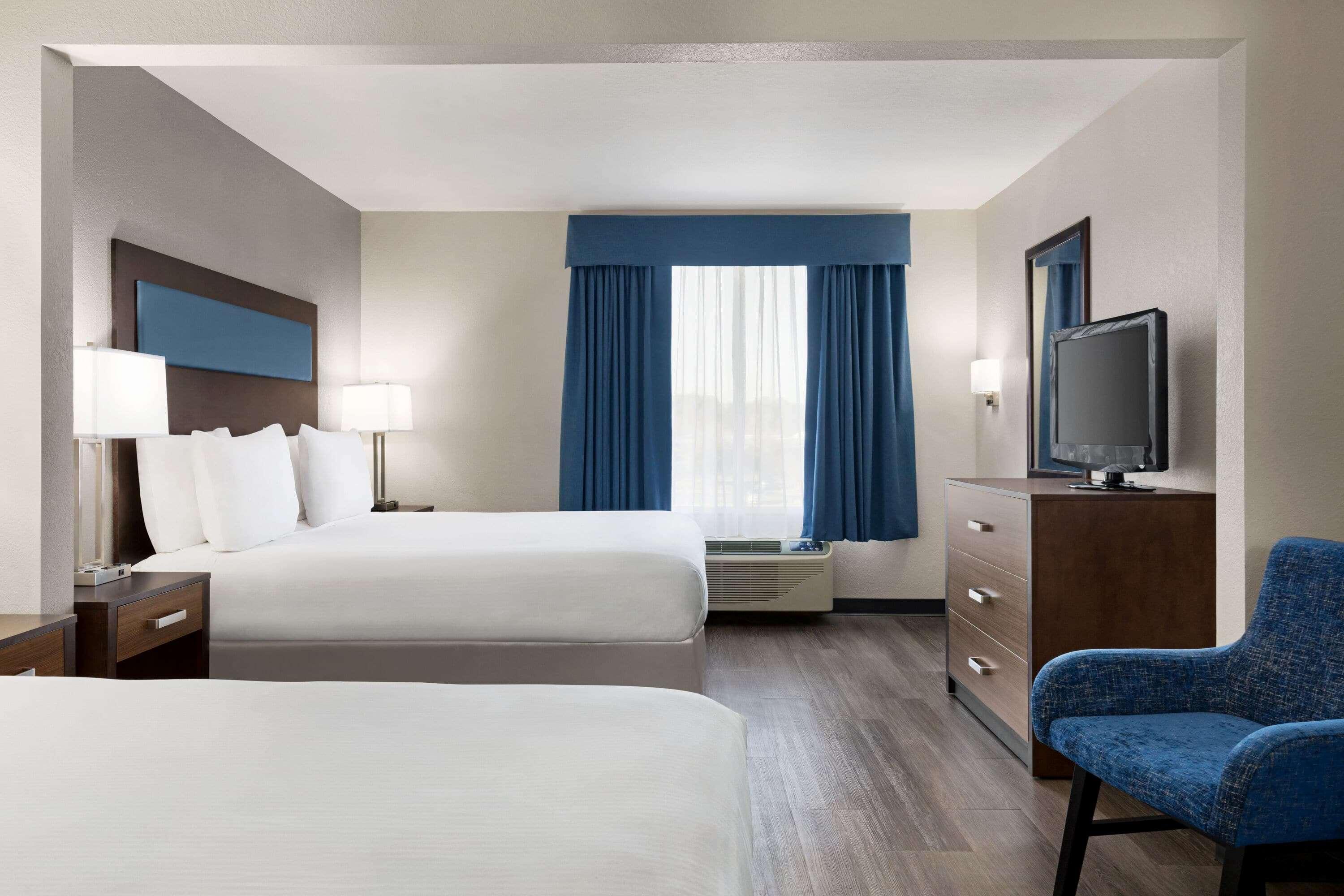 Wingate By Wyndham Southport Hotel Exterior photo